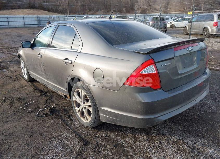 Photo 3 of 2012 Ford Fusion SE (VIN 3FAHP0HA5CR210406)