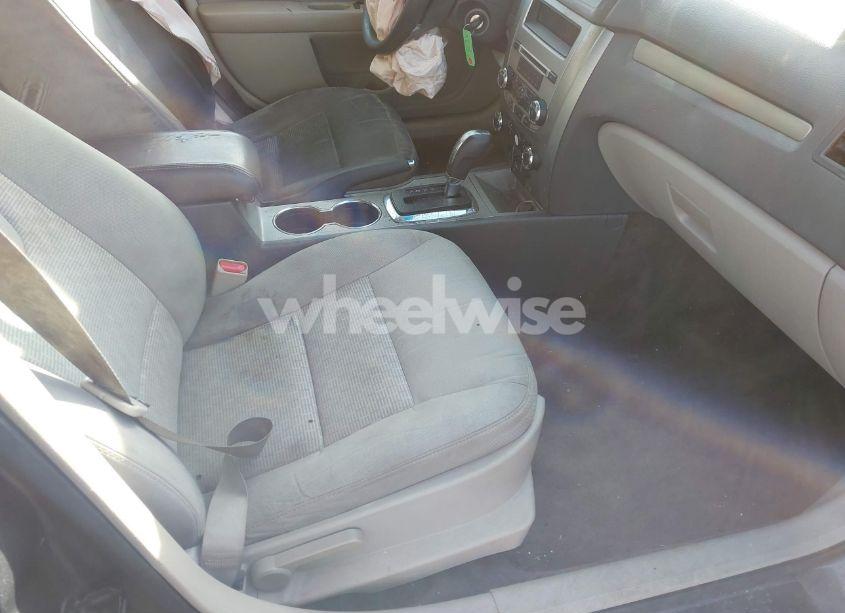 Photo 5 of 2012 Ford Fusion SE (VIN 3FAHP0HA5CR210406)