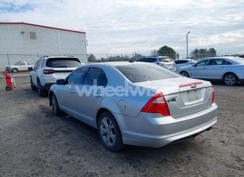 Photo 3 of 2012 Ford Fusion SE (VIN 3FAHP0HA5CR213354)