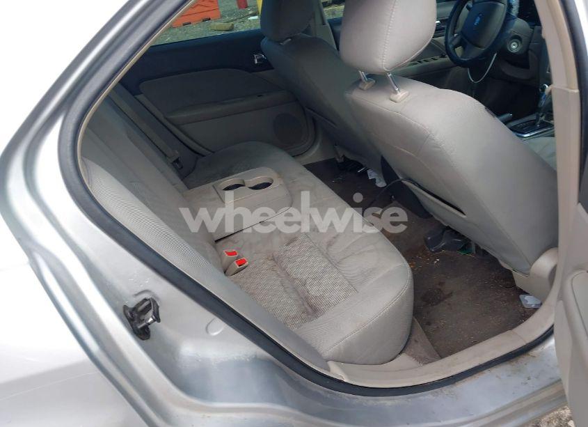 Photo 8 of 2012 Ford Fusion SE (VIN 3FAHP0HA5CR213354)