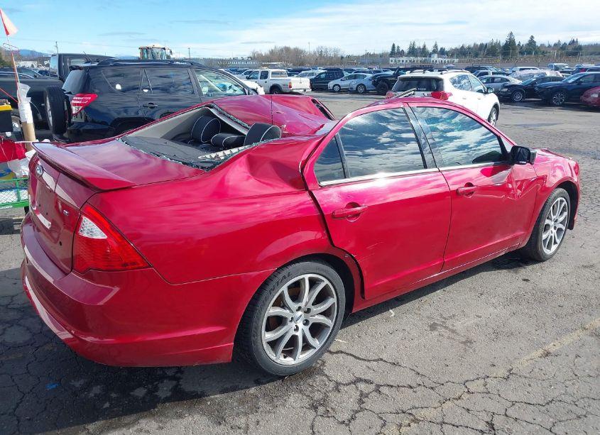 Photo 4 of 2012 Ford Fusion SE (VIN 3FAHP0HA5CR218568)