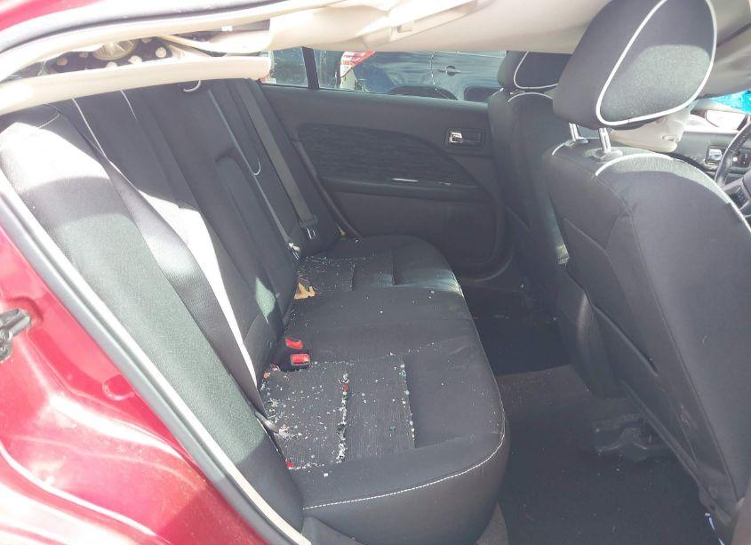 Photo 8 of 2012 Ford Fusion SE (VIN 3FAHP0HA5CR218568)