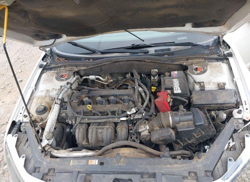 Photo 10 of 2012 Ford Fusion SE (VIN 3FAHP0HA5CR221860)