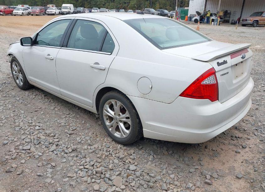 Photo 3 of 2012 Ford Fusion SE (VIN 3FAHP0HA5CR221860)