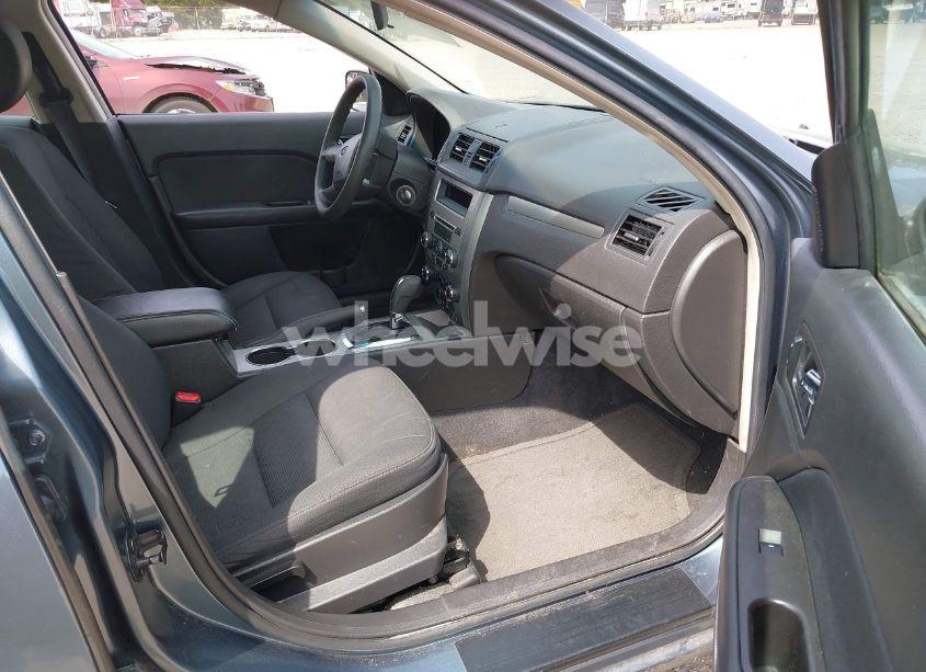 Photo 5 of 2012 Ford Fusion SE (VIN 3FAHP0HA5CR225536)