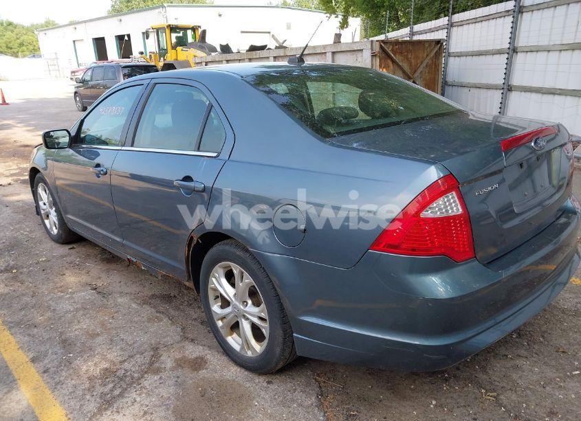 Photo 3 of 2012 Ford Fusion SE (VIN 3FAHP0HA5CR263705)