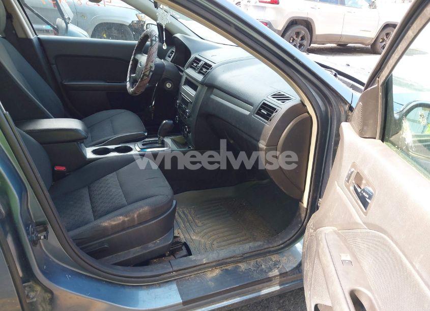 Photo 5 of 2012 Ford Fusion SE (VIN 3FAHP0HA5CR263705)