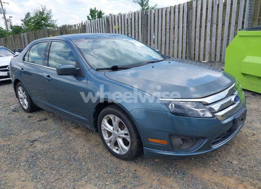 2012 Ford Fusion SE (VIN 3FAHP0HA5CR264255) main photo