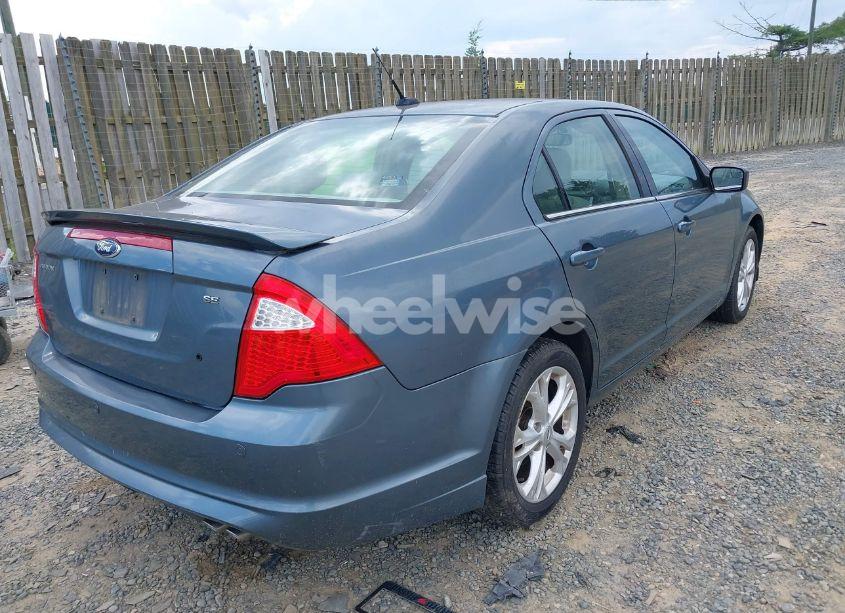 Photo 4 of 2012 Ford Fusion SE (VIN 3FAHP0HA5CR264255)