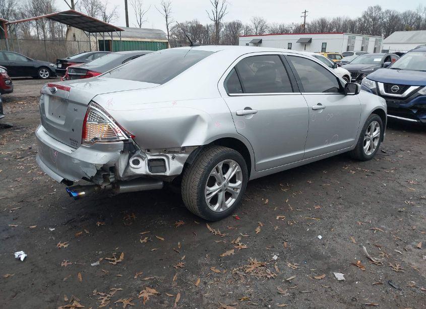 Photo 4 of 2012 Ford Fusion SE (VIN 3FAHP0HA5CR277796)