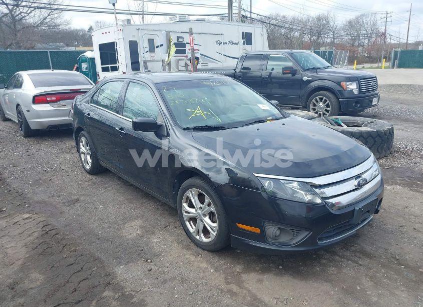 2012 Ford Fusion SE (VIN 3FAHP0HA5CR277846) main photo