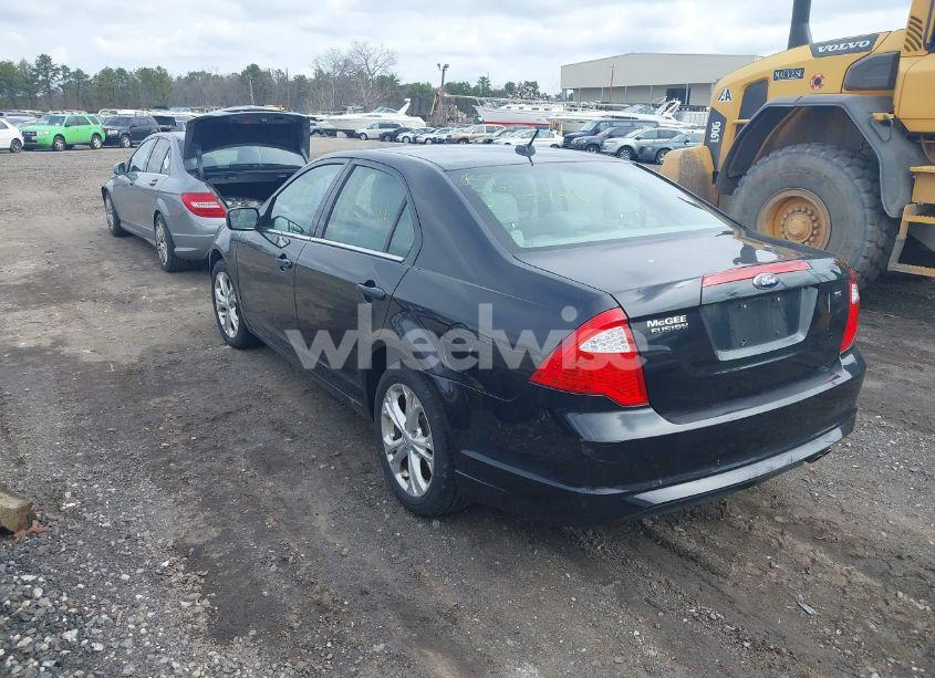 Photo 3 of 2012 Ford Fusion SE (VIN 3FAHP0HA5CR277846)