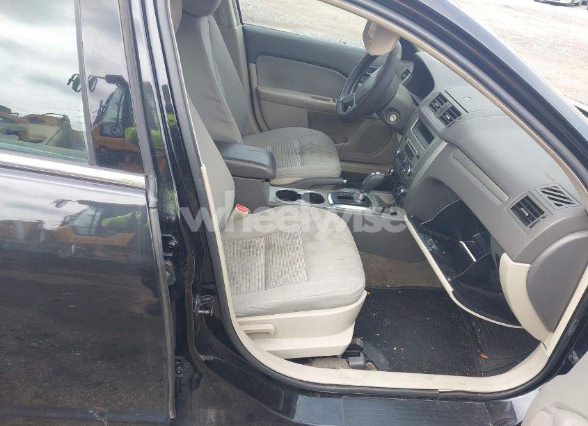 Photo 5 of 2012 Ford Fusion SE (VIN 3FAHP0HA5CR277846)