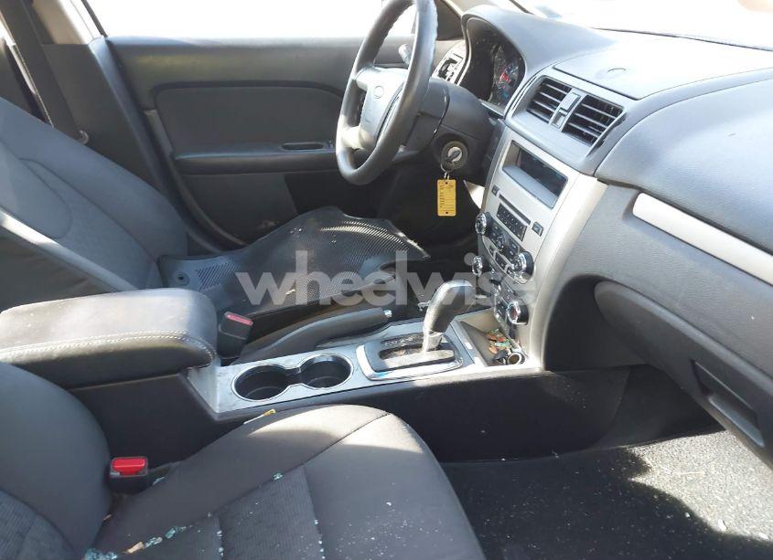 Photo 5 of 2012 Ford Fusion SE (VIN 3FAHP0HA5CR305841)