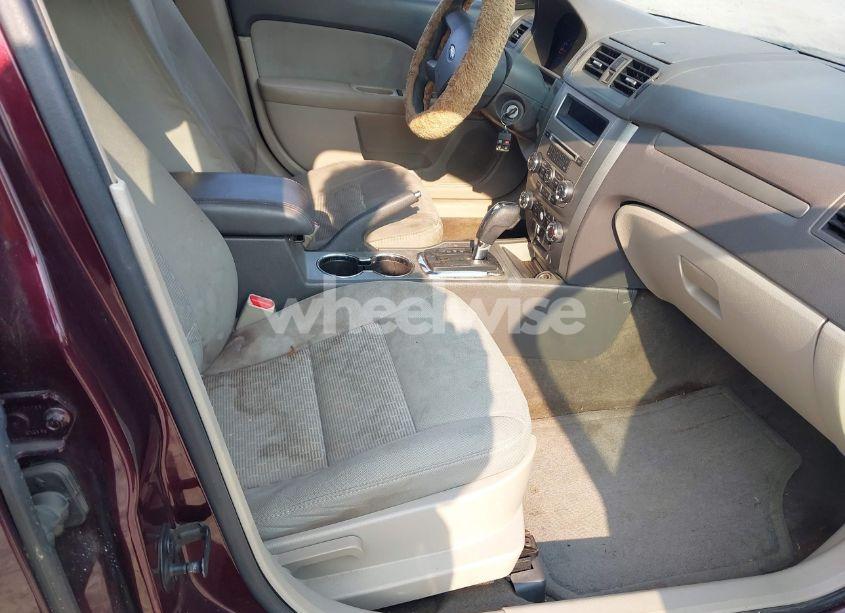 Photo 5 of 2012 Ford Fusion SE (VIN 3FAHP0HA5CR312983)