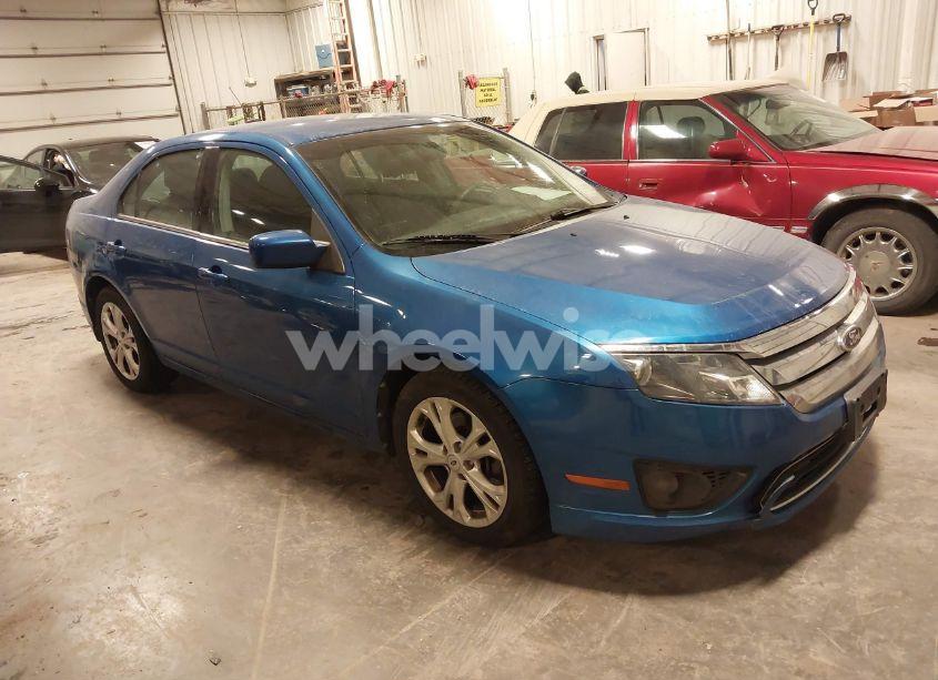2012 Ford Fusion SE (VIN 3FAHP0HA5CR364825) main photo