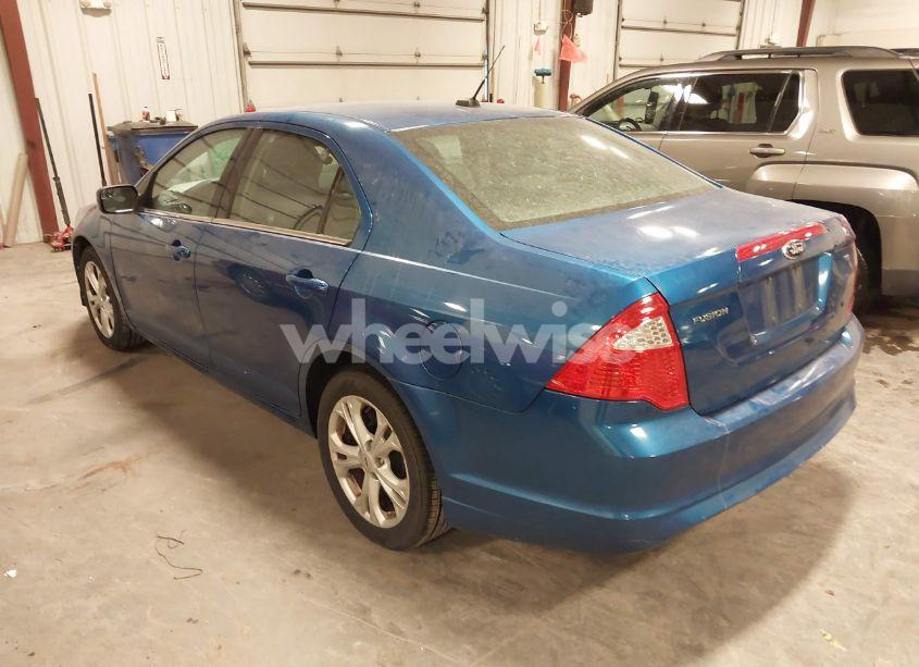 Photo 3 of 2012 Ford Fusion SE (VIN 3FAHP0HA5CR364825)