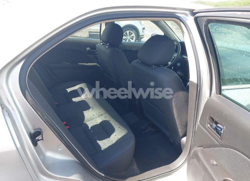 Photo 8 of 2012 Ford Fusion SE (VIN 3FAHP0HA5CR374481)