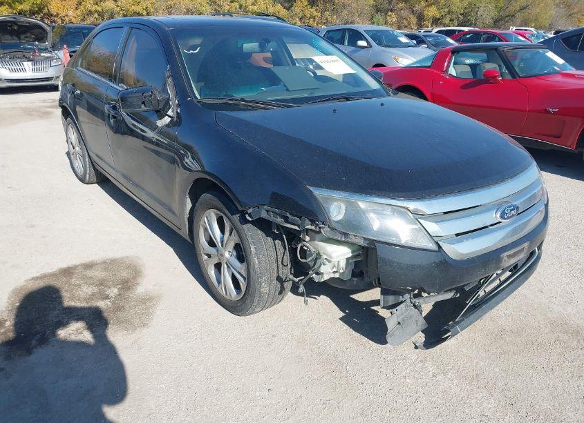 2012 Ford Fusion SE (VIN 3FAHP0HA5CR377204) main photo