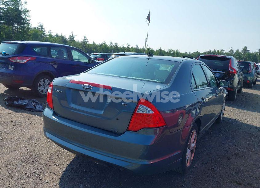Photo 4 of 2012 Ford Fusion SE (VIN 3FAHP0HA5CR378689)