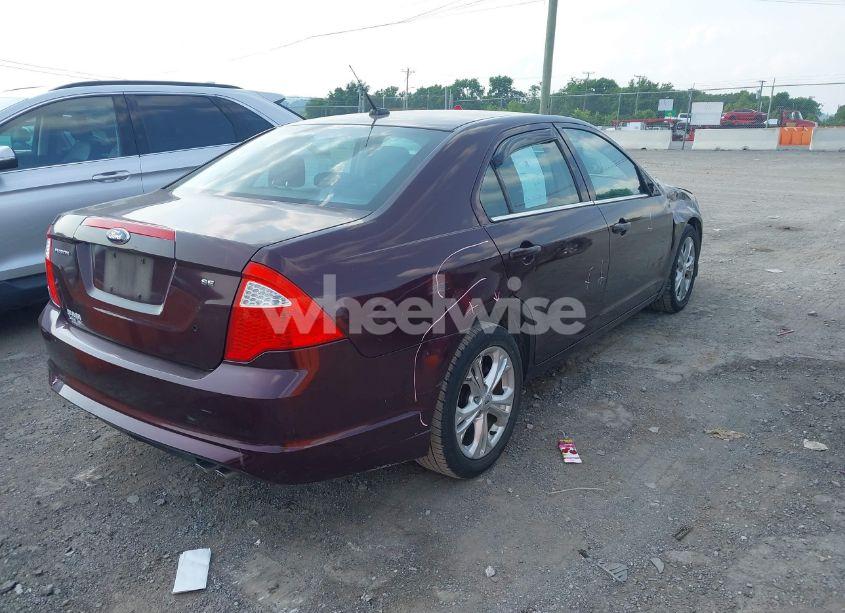 Photo 4 of 2012 Ford Fusion SE (VIN 3FAHP0HA5CR389319)