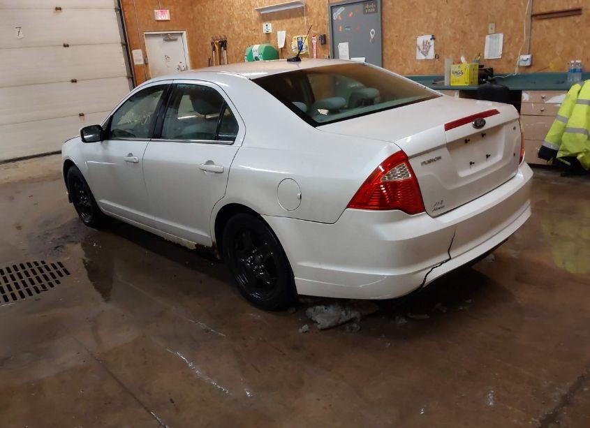 Photo 3 of 2010 Ford Fusion SE (VIN 3FAHP0HA6AR145787)
