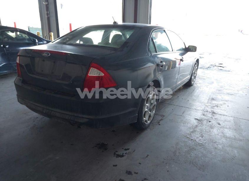 Photo 4 of 2010 Ford Fusion SE (VIN 3FAHP0HA6AR147734)