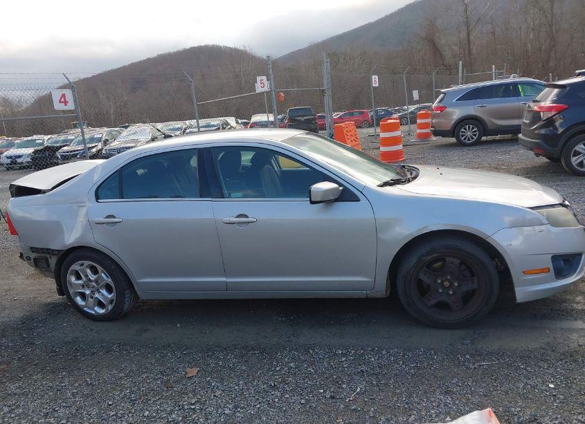 Photo 13 of 2010 Ford Fusion SE (VIN 3FAHP0HA6AR156238)