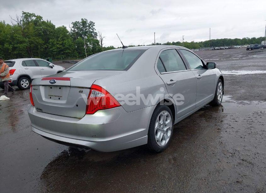 Photo 4 of 2010 Ford Fusion SE (VIN 3FAHP0HA6AR156319)