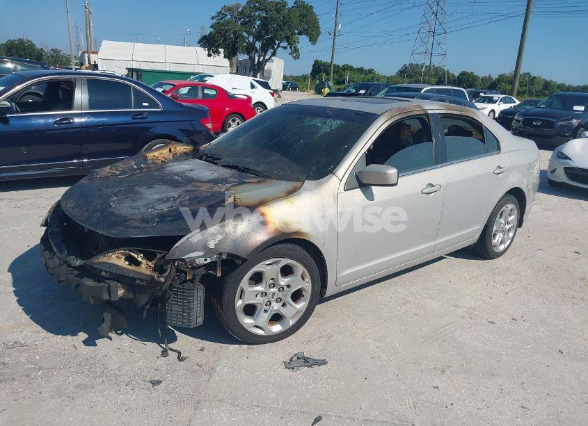 Photo 2 of 2010 Ford Fusion SE (VIN 3FAHP0HA6AR169457)