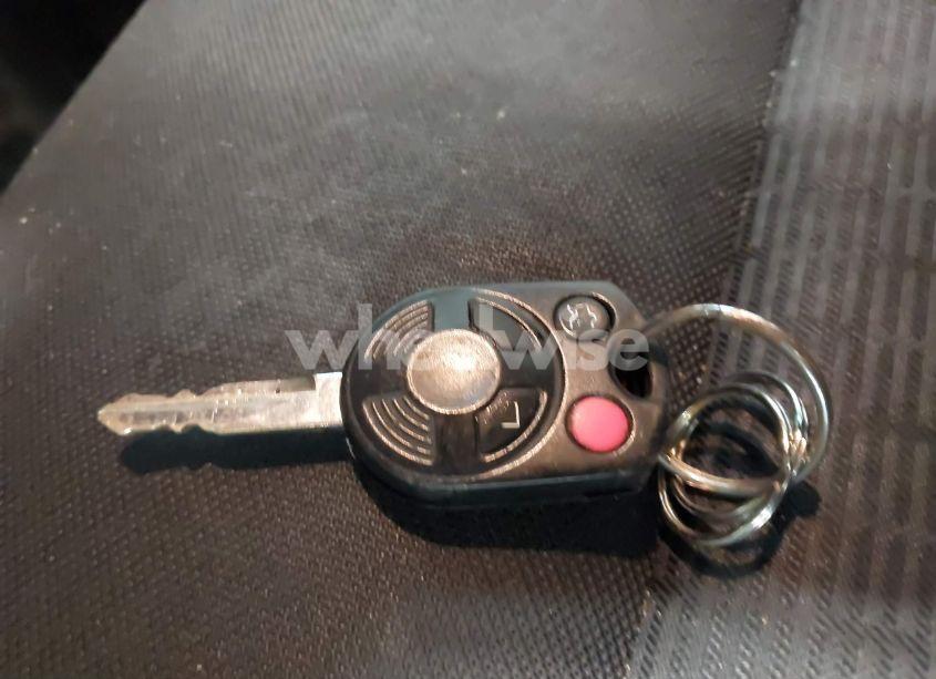 Photo 11 of 2010 Ford Fusion SE (VIN 3FAHP0HA6AR184525)