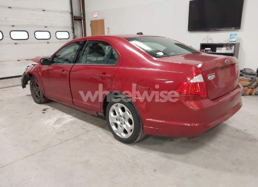 Photo 3 of 2010 Ford Fusion SE (VIN 3FAHP0HA6AR184525)