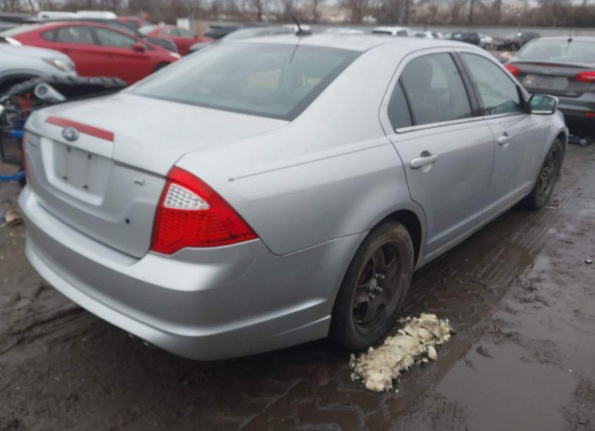 Photo 4 of 2010 Ford Fusion SE (VIN 3FAHP0HA6AR316618)