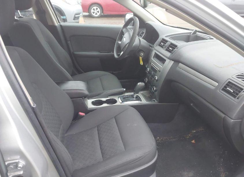 Photo 5 of 2010 Ford Fusion SE (VIN 3FAHP0HA6AR316618)