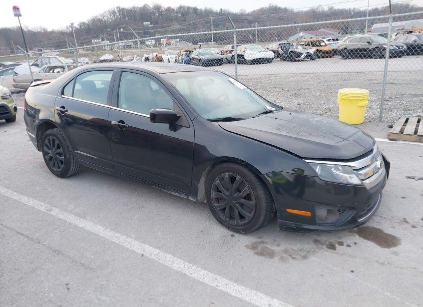 2010 Ford Fusion SE (VIN 3FAHP0HA6AR399659) main photo