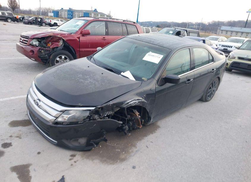 Photo 2 of 2010 Ford Fusion SE (VIN 3FAHP0HA6AR399659)