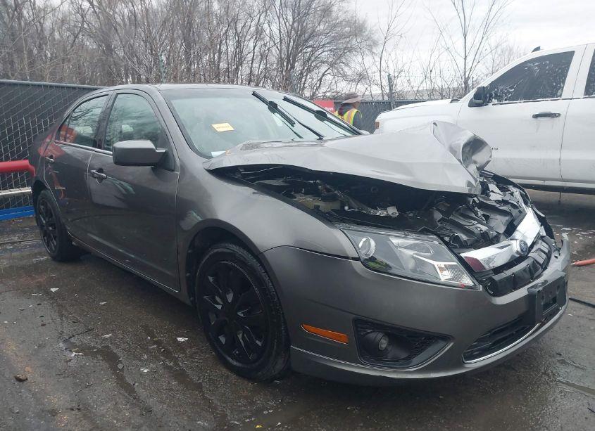 Photo 13 of 2010 Ford Fusion SE (VIN 3FAHP0HA6AR421952)