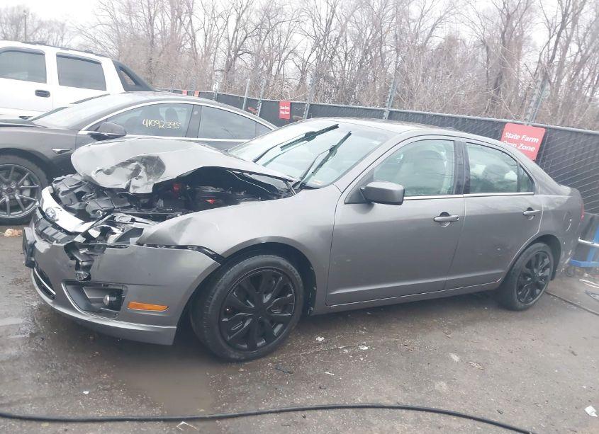 Photo 14 of 2010 Ford Fusion SE (VIN 3FAHP0HA6AR421952)