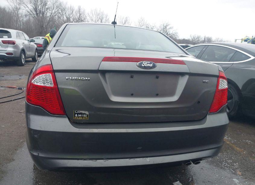 Photo 16 of 2010 Ford Fusion SE (VIN 3FAHP0HA6AR421952)