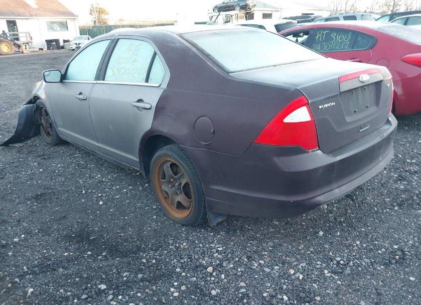 Photo 3 of 2011 Ford Fusion SE (VIN 3FAHP0HA6BR102181)