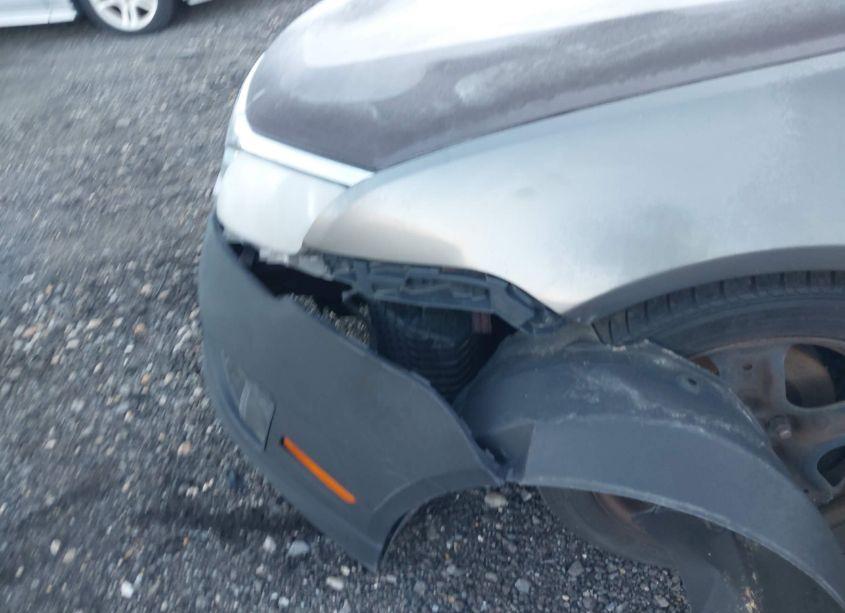 Photo 6 of 2011 Ford Fusion SE (VIN 3FAHP0HA6BR102181)