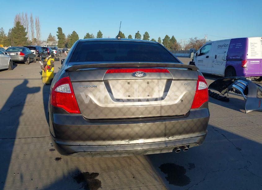 Photo 17 of 2011 Ford Fusion SE (VIN 3FAHP0HA6BR140087)