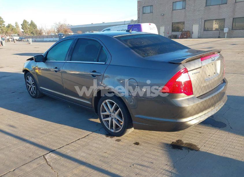 Photo 3 of 2011 Ford Fusion SE (VIN 3FAHP0HA6BR140087)