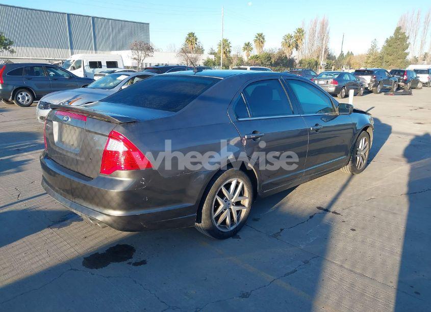 Photo 4 of 2011 Ford Fusion SE (VIN 3FAHP0HA6BR140087)