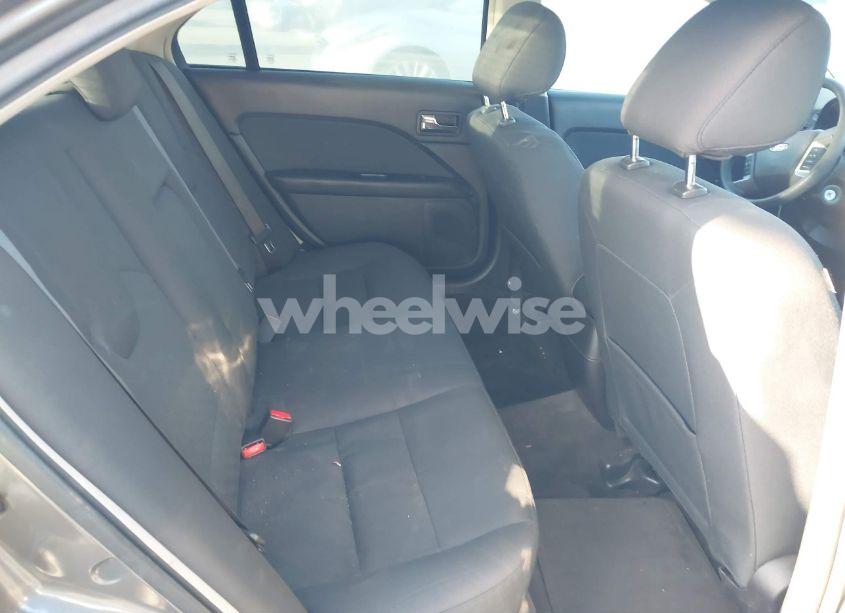 Photo 8 of 2011 Ford Fusion SE (VIN 3FAHP0HA6BR140087)