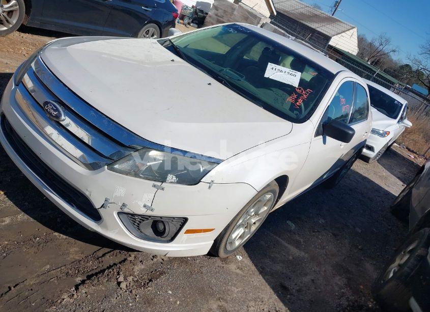 Photo 2 of 2011 Ford Fusion SE (VIN 3FAHP0HA6BR161229)