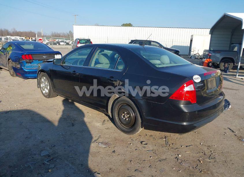 Photo 3 of 2011 Ford Fusion SE (VIN 3FAHP0HA6BR168892)