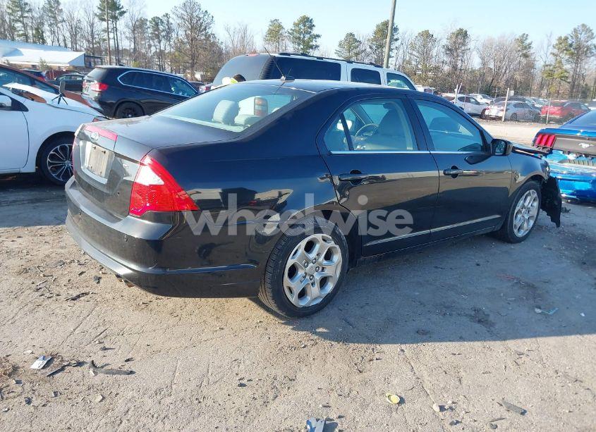 Photo 4 of 2011 Ford Fusion SE (VIN 3FAHP0HA6BR168892)