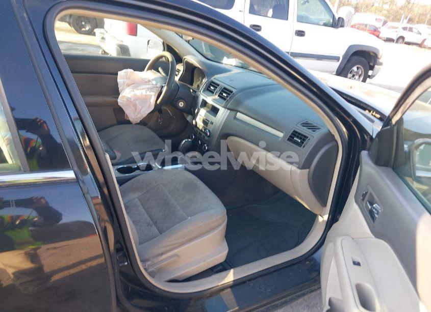 Photo 5 of 2011 Ford Fusion SE (VIN 3FAHP0HA6BR168892)