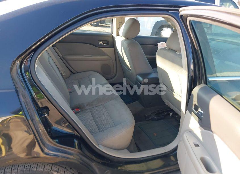 Photo 8 of 2011 Ford Fusion SE (VIN 3FAHP0HA6BR168892)